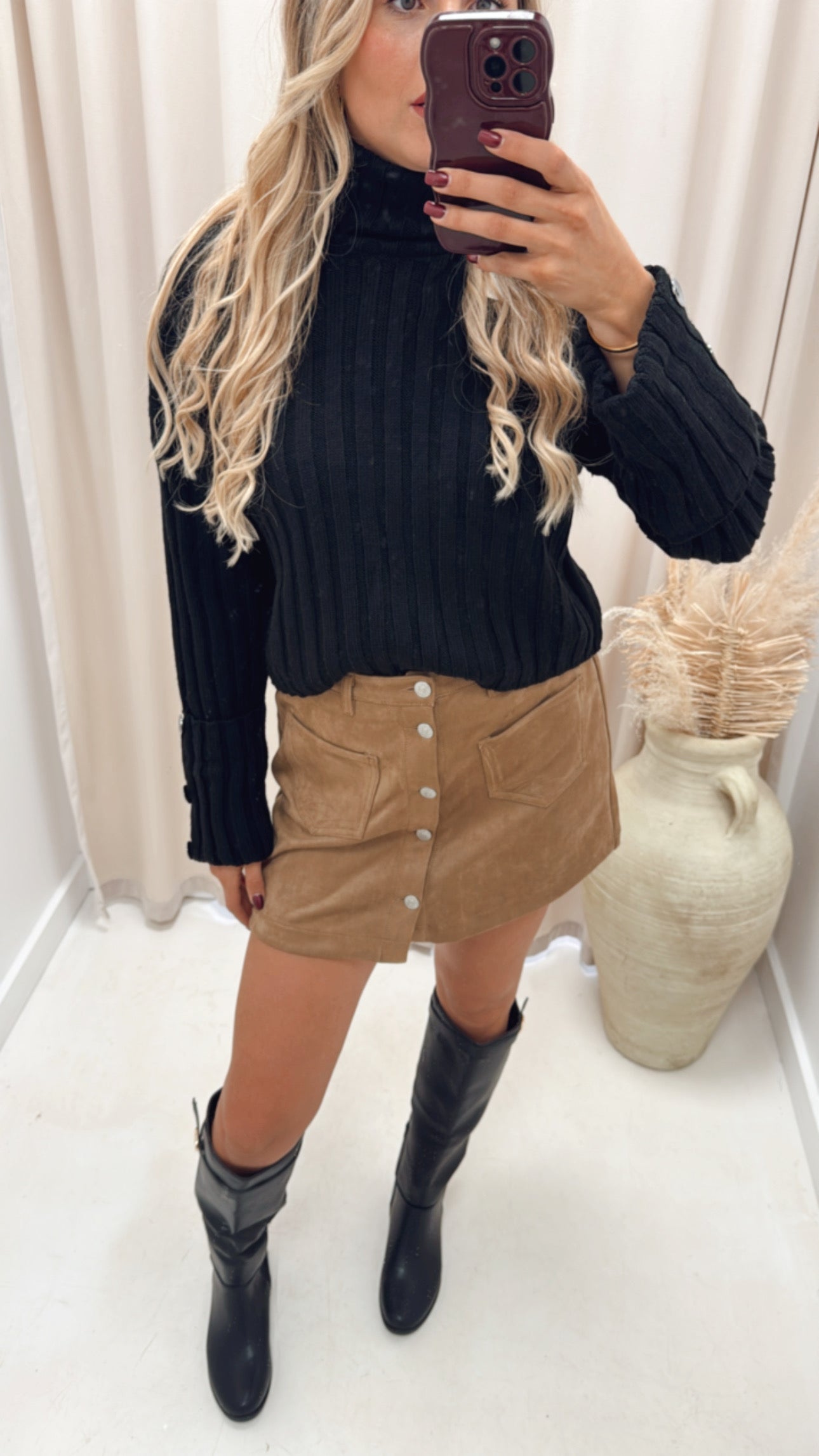 ESTELLA RIBBED SWEATER (BLACK)