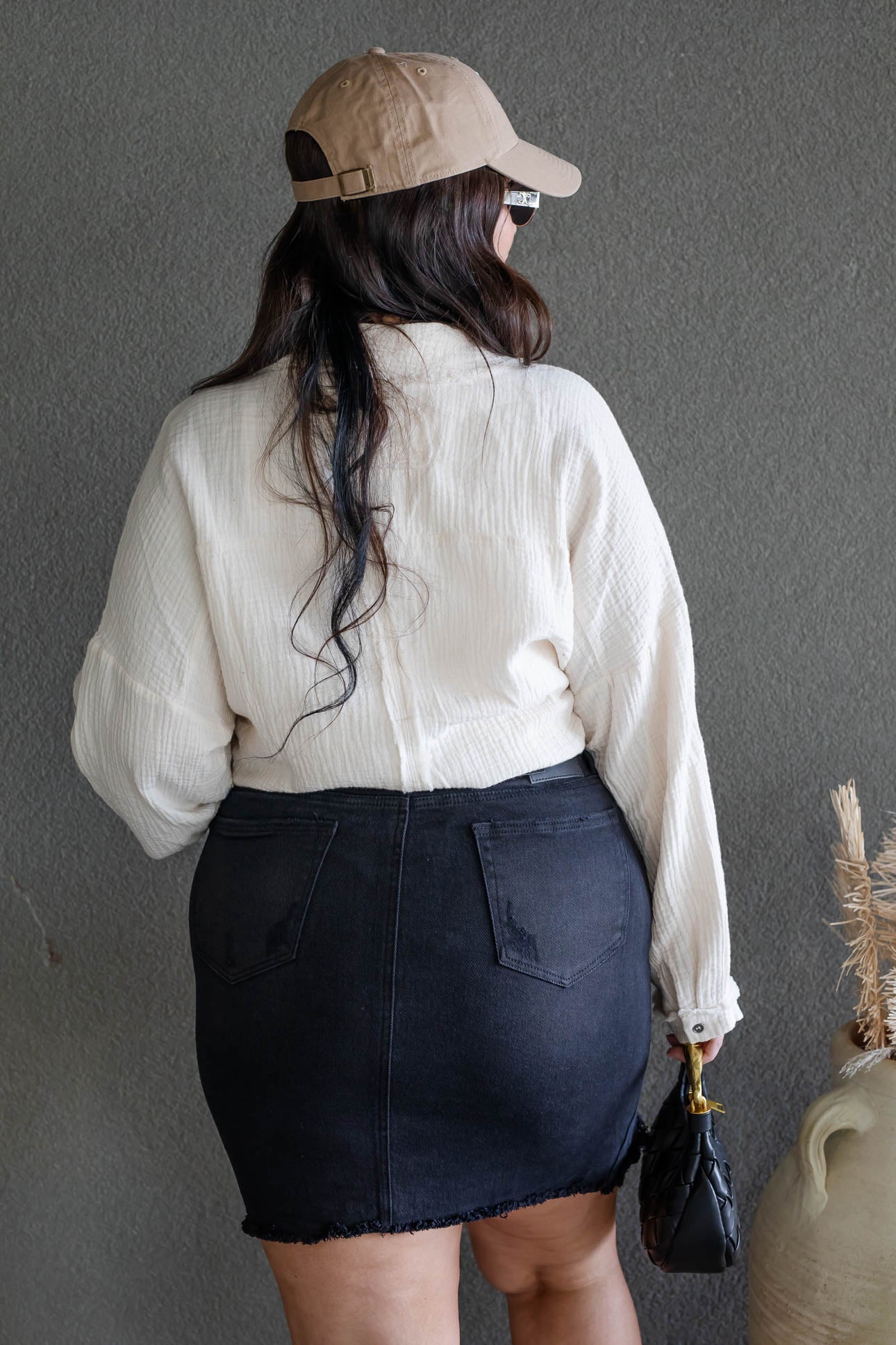 DARLA HIGH RISE DENIM SKIRT (BLACK)