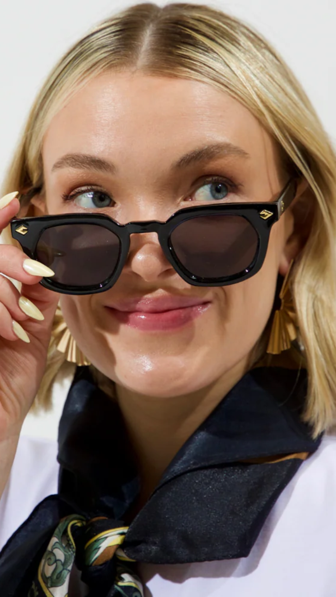 QUINN SUNGLASSES (BLACK)