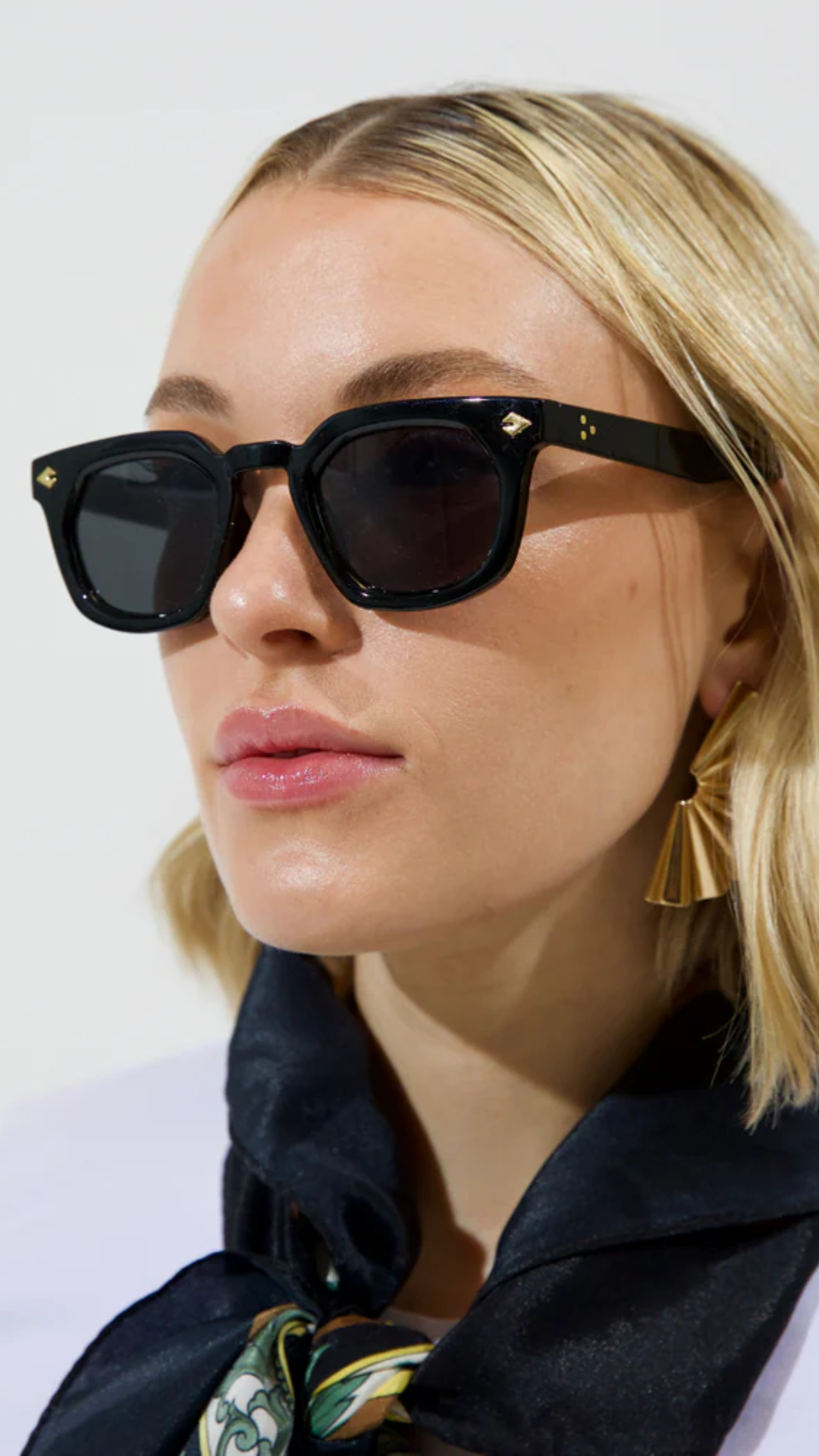 QUINN SUNGLASSES (BLACK)