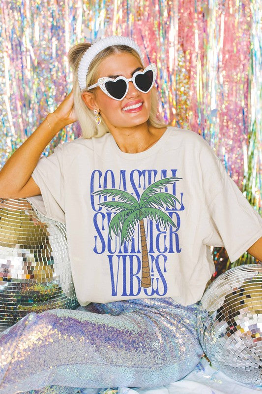 COASTAL VIBES GRAPHIC T-SHIRT