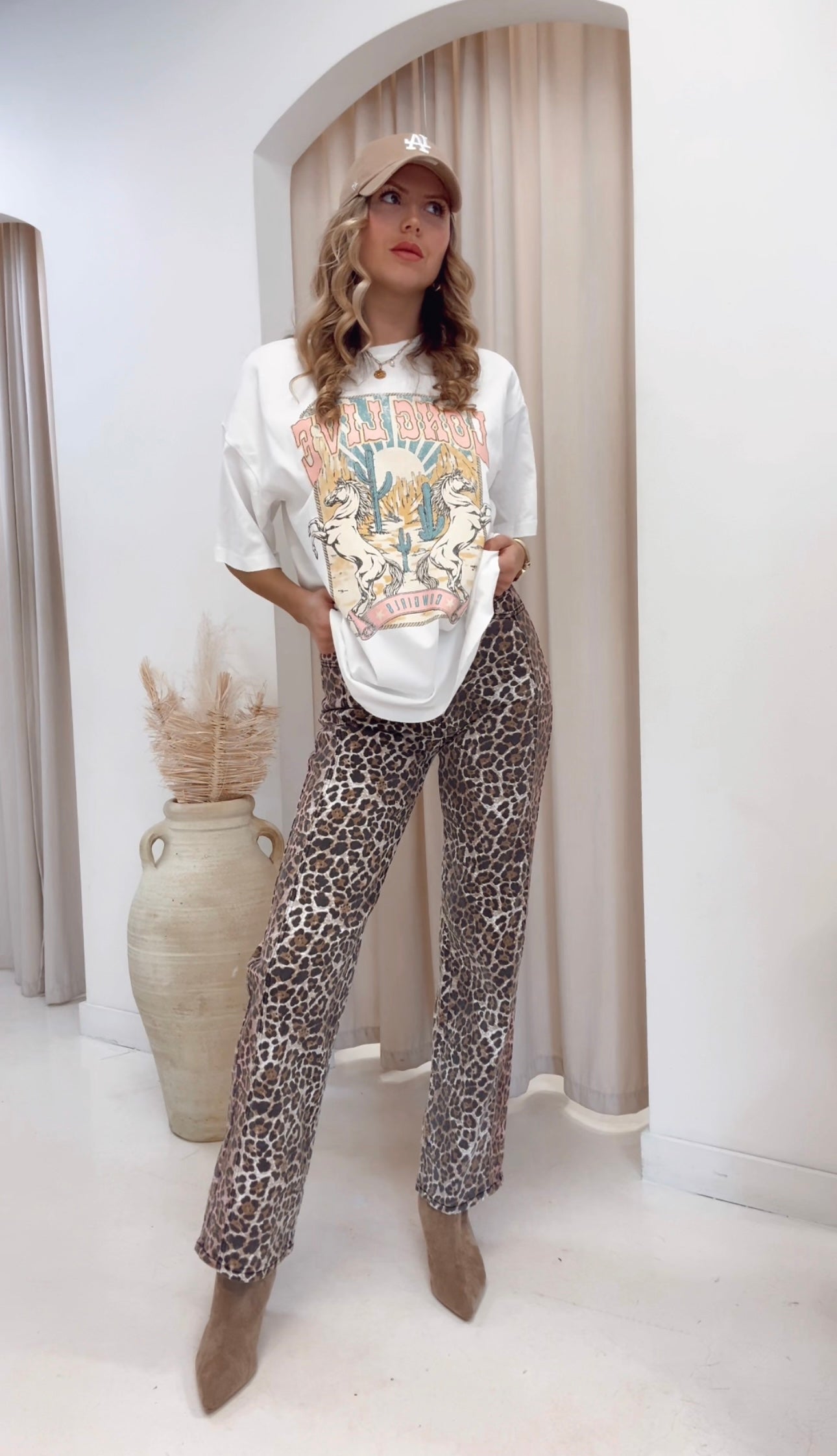 NEW MOLLY MAE ANIMAL PRINT JEAN (HOT RESTOCK)