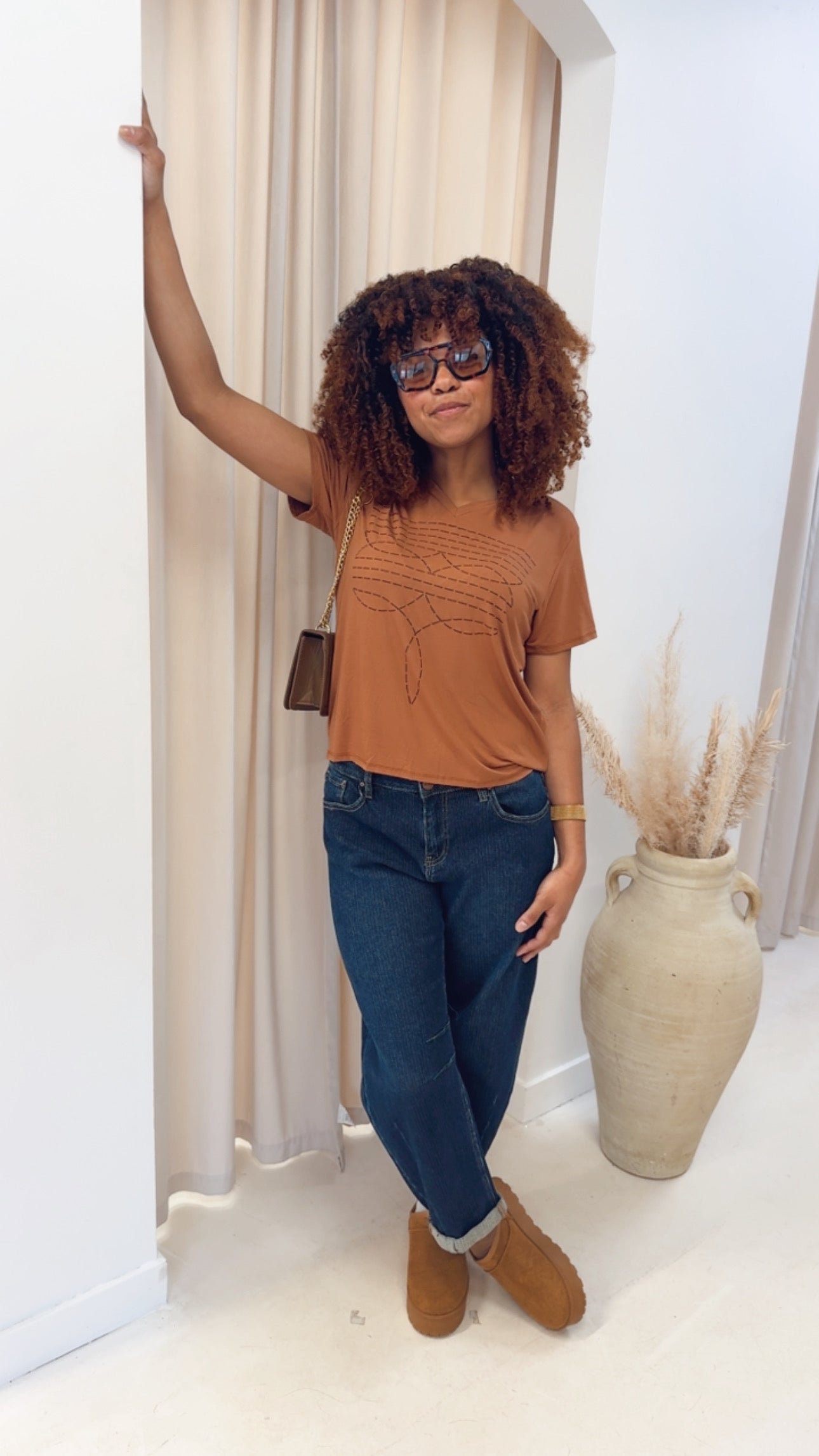 COWBOY BOOTS TOE STITCH VINTAGE GRAPHIC TEE