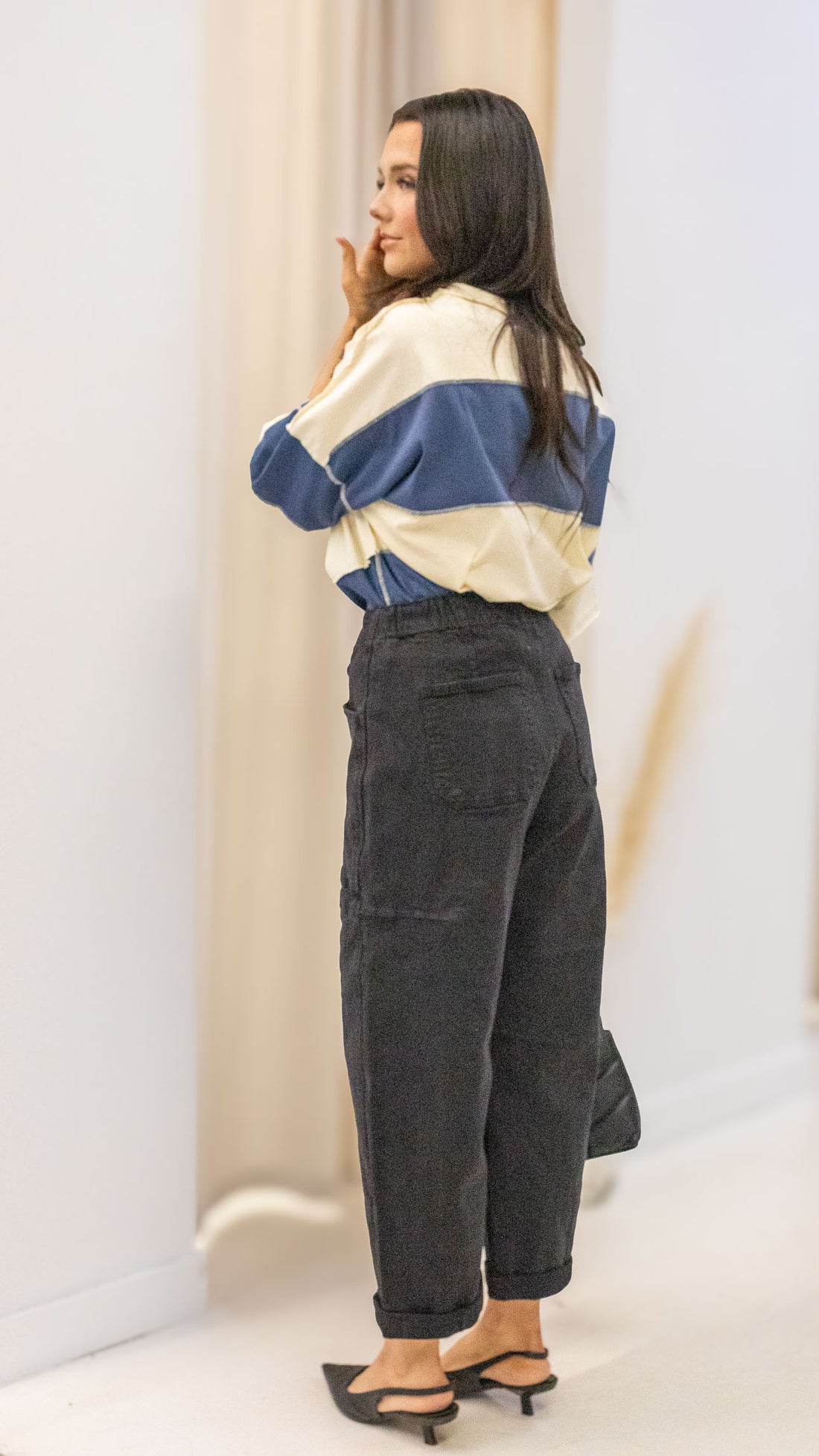 DEMI HIGH RISE CROP WIDE BARREL CARGO POCKET PANTS