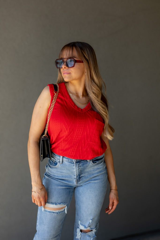 NEW TOVE SLEEVELESS TOP (RED)