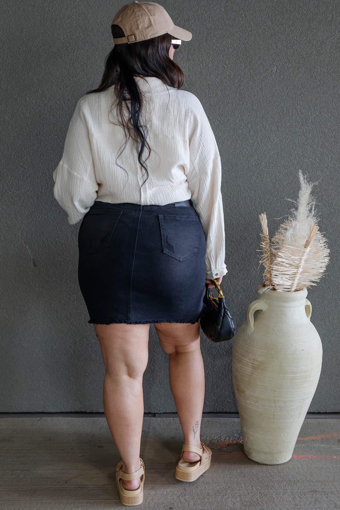 DARLA HIGH RISE DENIM SKIRT (BLACK)