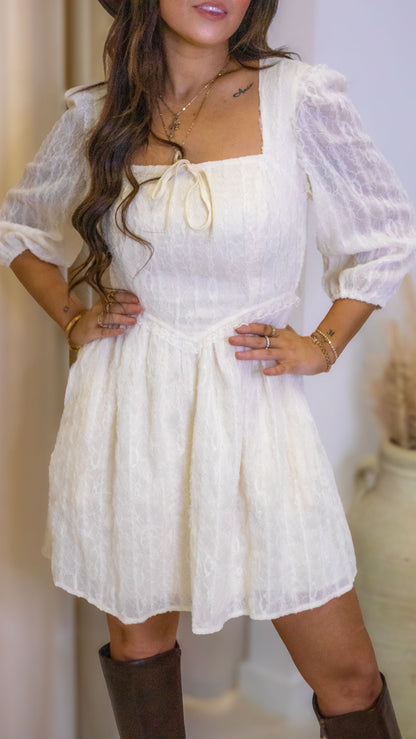 FORTE TEXTURED LACE DRESS (IVORY)
